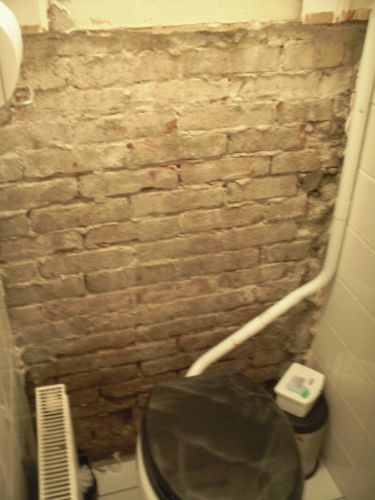 aankomen Magazijn bedrijf Enkelsteens muurtje met een Hang Toilet | Klusvraagbaak Forum